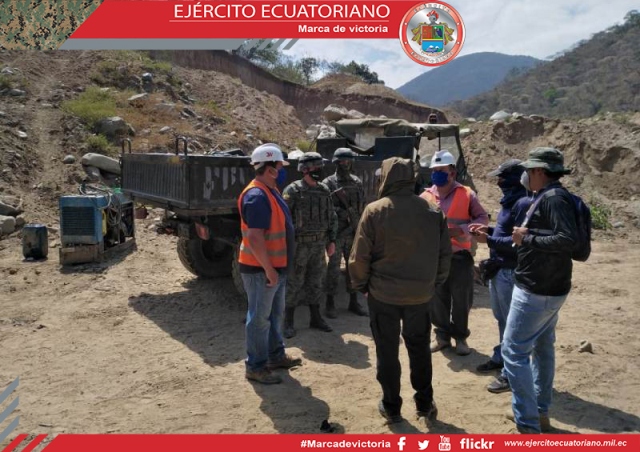Las Fuerzas Armadas brindan seguridad  a entidades del Estado en controles de minería ilegal