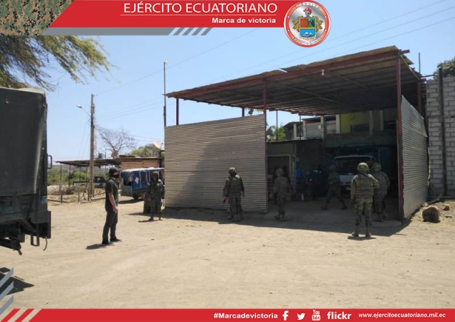 Personal de Fuerzas Armadas realizan operación militar en Loja