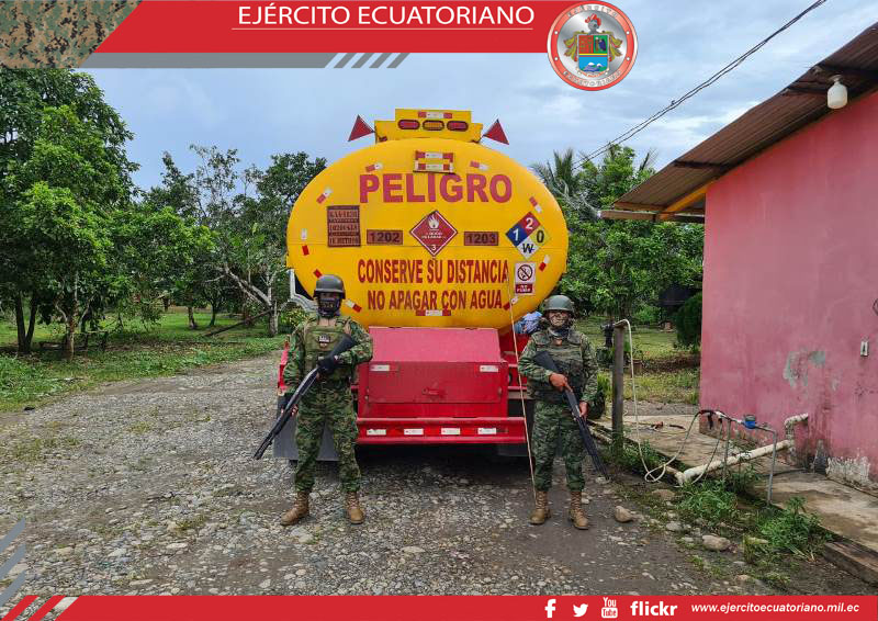 En operación militar en Sucumbíos se decomisa vehículo con derivados de petróleo