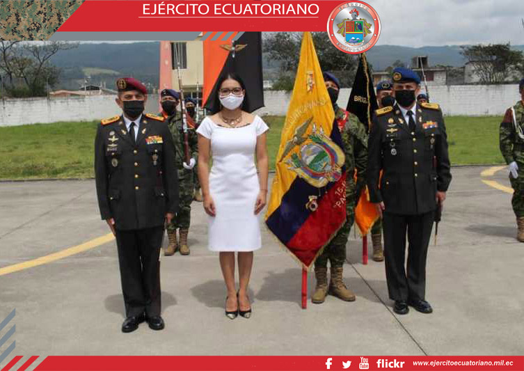 CNE condecoró a la Brigada de Aviación del Ejército
