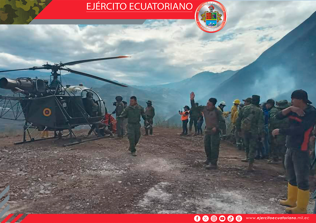 El Ejército apoya a la sofocación de incendios forestales en Santa Isabel, Azuay