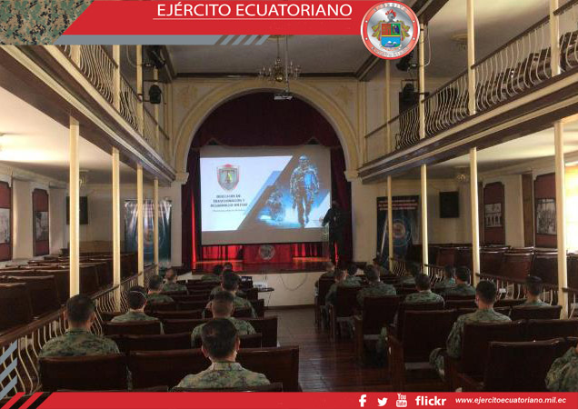 Militares participan en la difusión del Plan Estratégico Ejército 2033 1.0