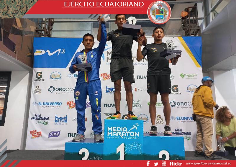 Militares participan en Media Maratón de Guayaquil