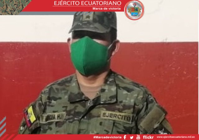 Comando Logístico de Loja elabora mascarillas de protección L4-7