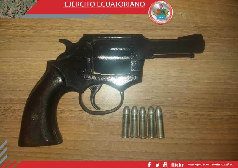 Militares realizaron operaciones de control de armas en Los Ríos