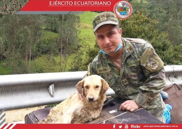 Personal de la III División de Ejército Tarqui apoya en la evacuación de pobladores en Sayausí