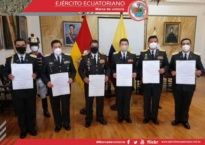 Gobernación del Azuay hizo un reconocimiento a soldados del Ejército Ecuatoriano