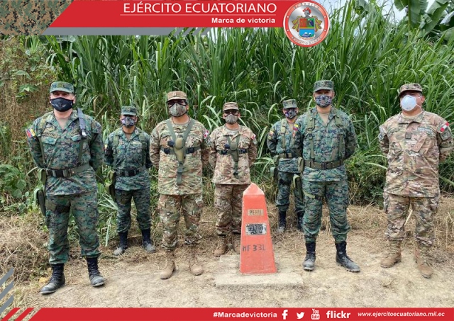 Fuerzas Armadas de Ecuador y Perú se reúnen en la frontera común  para coordinar acciones