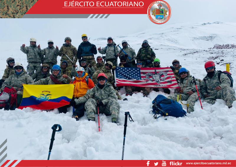 Militares ecuatorianos y estadounidenses realizan instrucción de alta montaña en el Cotopaxi