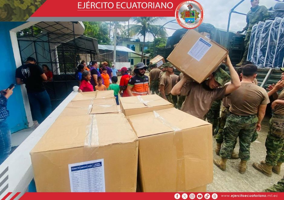 Ejército Ecuatoriano brinda ayuda humanitaria a familias afectadas en Río Grande