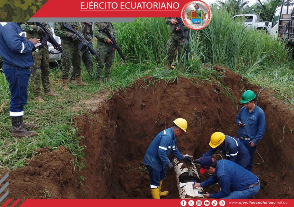 Ejército Ecuatoriano detecta perforación clandestina de poliducto en Santo Domingo