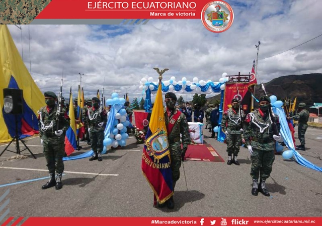 Militares acompañaron a la imagen de la Virgen del Cisne en su recorrido por los cantones lojanos