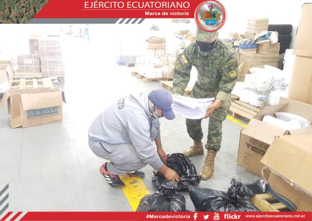 Recursos logísticos y humanos del Ejército apoyan para agilizar atención médica en Sangolquí