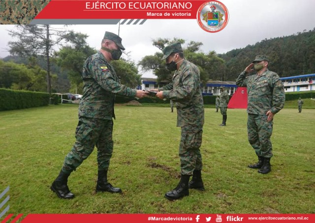Ejército entrega insumos de bioseguridad para protección al personal militar de Loja