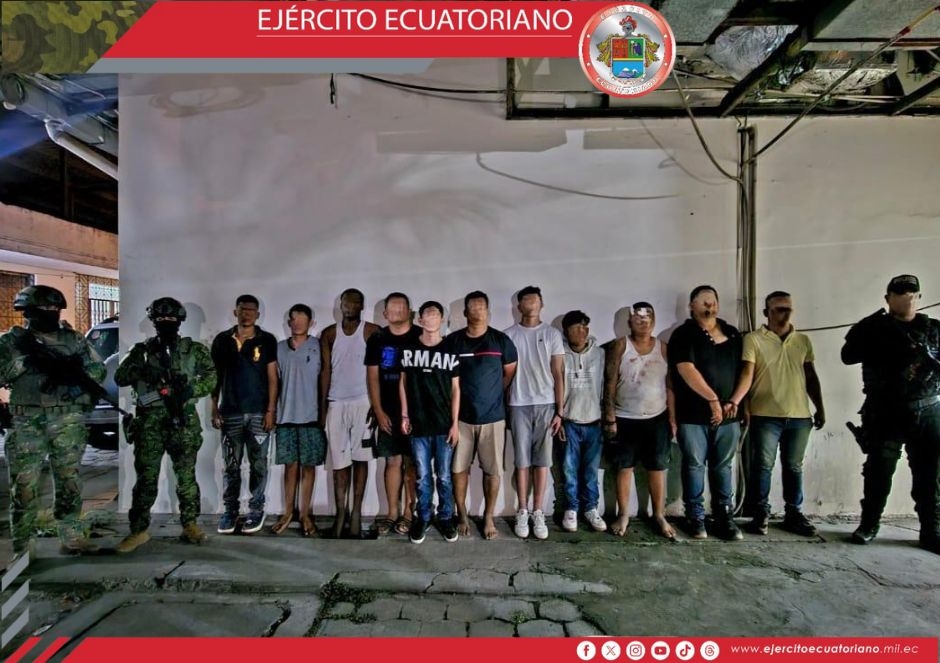 Armas y vehículos blindados son decomisados en la provincia del Guayas