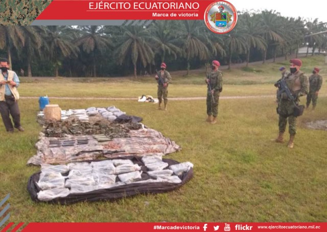 Personal militar encontró armamento y pertrechos militares en Sucumbíos