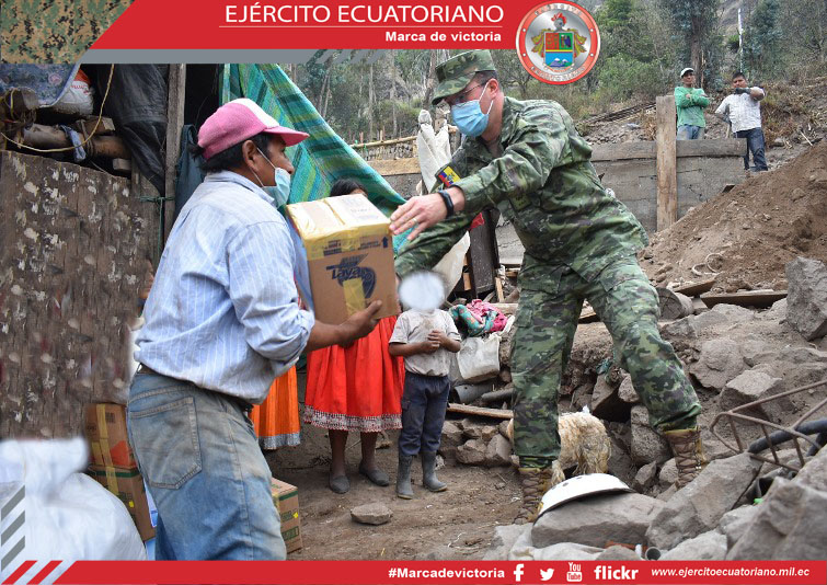 Militares llevan víveres a Baltazar Pala, el niño del tostado