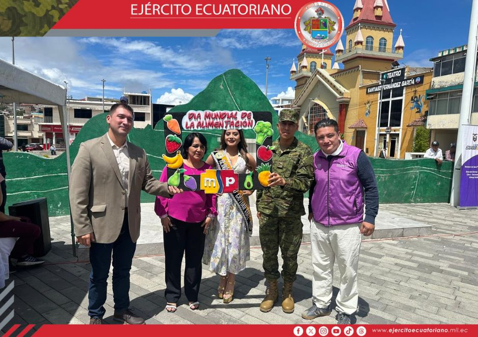 Soldados trabajando por la comunidad