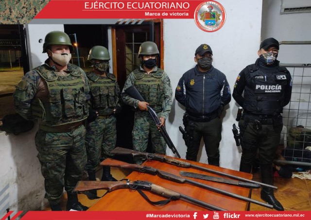 Militares realizan operación militar en Shushufindi