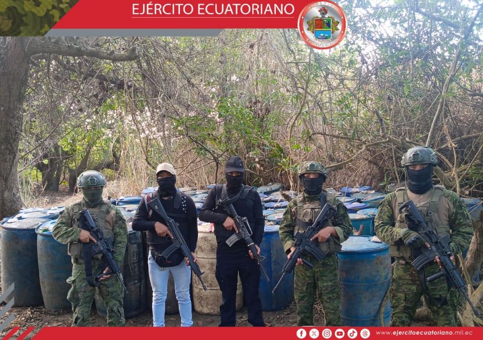 En Esmeraldas el personal militar incautó combustible