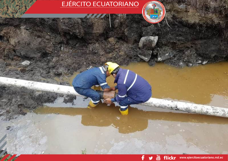 Personal del CEE continúa trabajando para el mantenimiento de vías en el sector del oleoducto