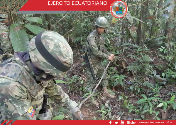 En operación militar se destruyen conexiones por donde desviaban combustible