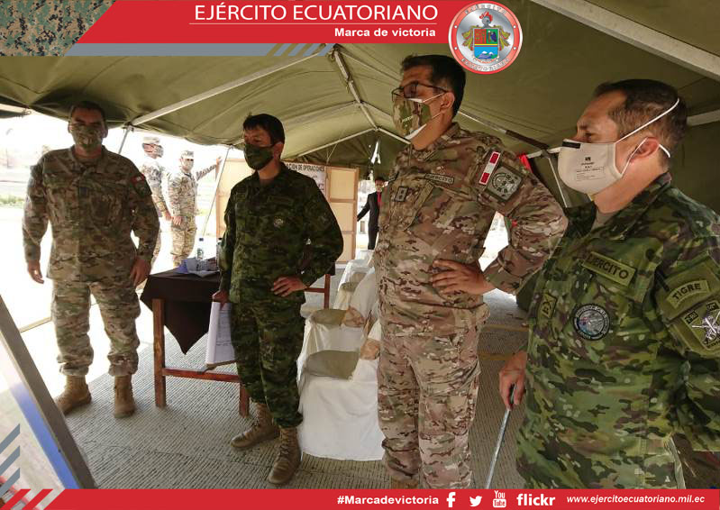 Militares de Ecuador y Perú se reúnen para fortalecer patrullajes en la frontera