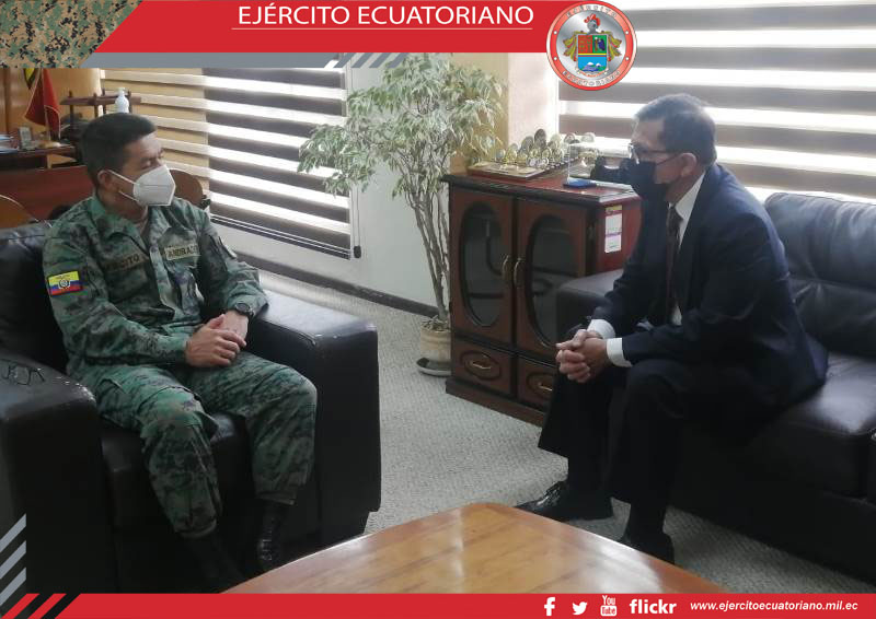 Se reúnen en Cuenca comandante de la III División de Ejército Tarqui y cónsul de Perú