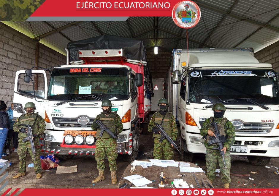 Ejército Ecuatoriano localizó bodega clandestina de gasolina