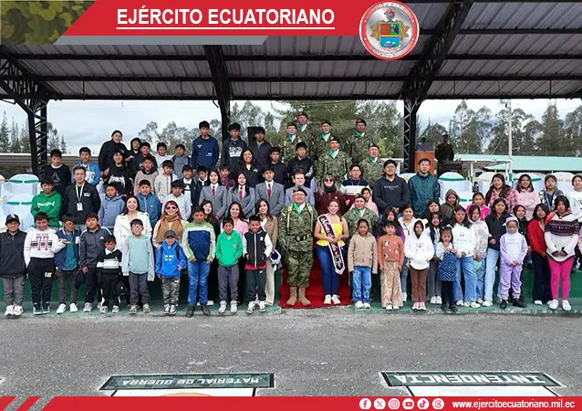 Niños y jóvenes conocen de cerca la formación de los futuros soldados
