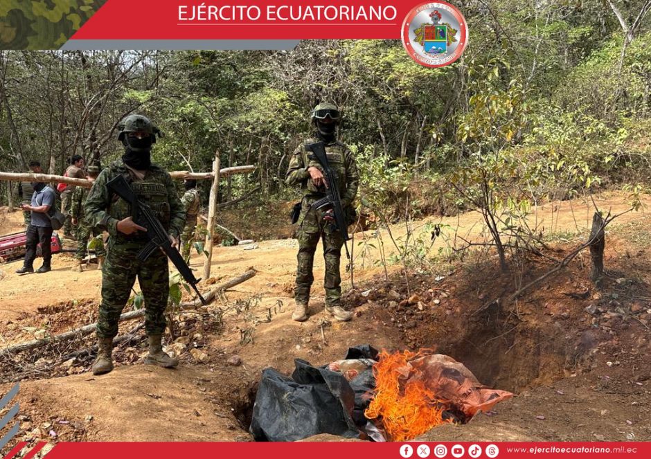 Ejército Ecuatoriano ejecutó operación contra la minería ilegal en Loja
