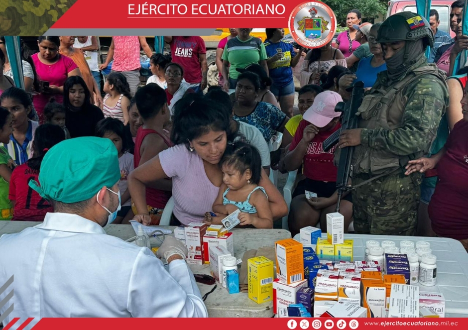 Ejército Ecuatoriano brinda seguridad a brigadas médicas en zonas afectadas por inundaciones en Guayas