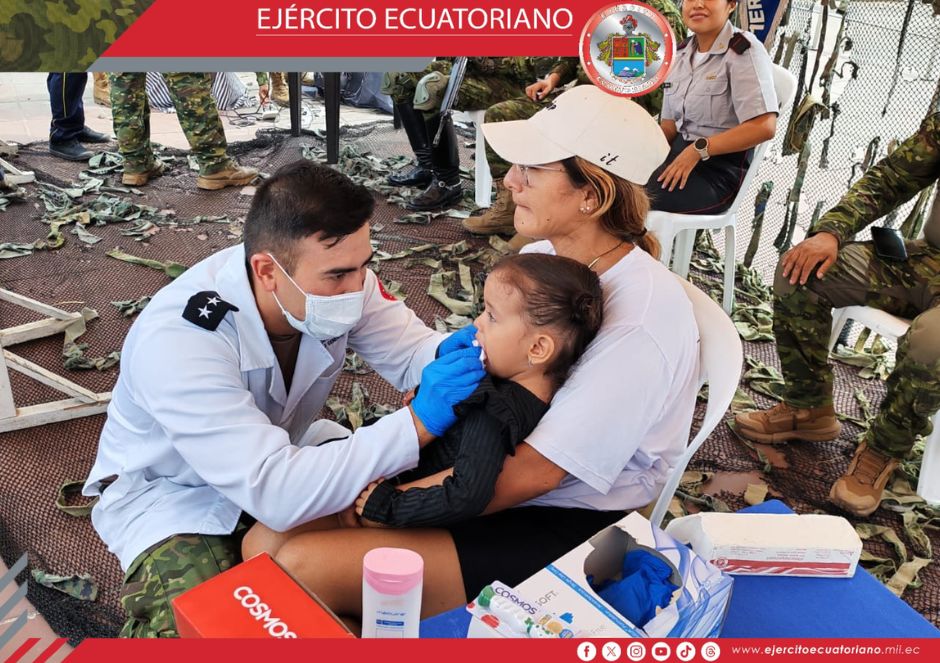 Ejército Ecuatoriano lleva solidaridad y esperanza en Brigada Social