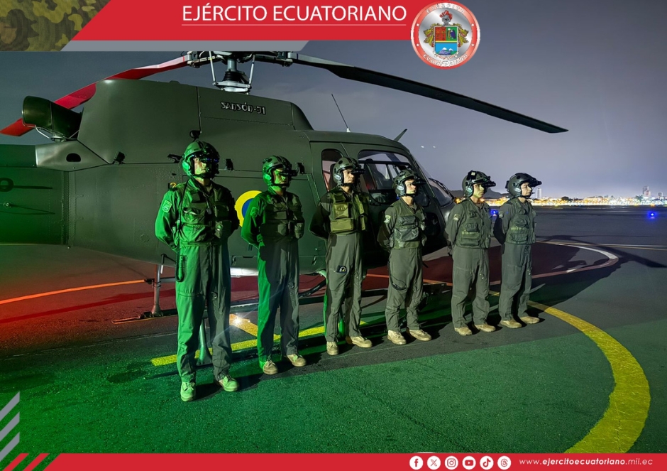 La aviación del Ejército realiza operaciones nocturnas para apoyo de tropas en tierra