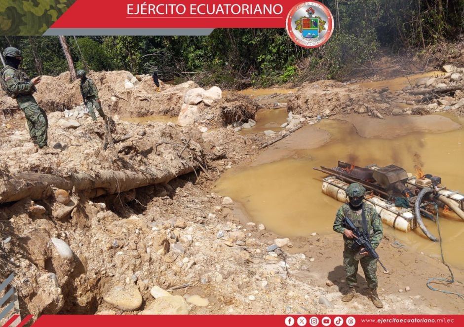 Ejército Ecuatoriano interviene sectores de Napo y neutraliza equipos de minería ilegal