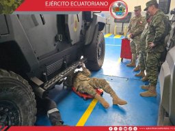 Brigada de Caballería Blindada fortalece vínculos de cooperación con delegación militar de Chile