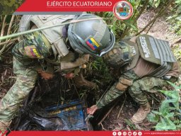 Ejército Ecuatoriano golpea a la minería ilegal en Imbabura y decomisa equipos utilizados para extracción ilícita 